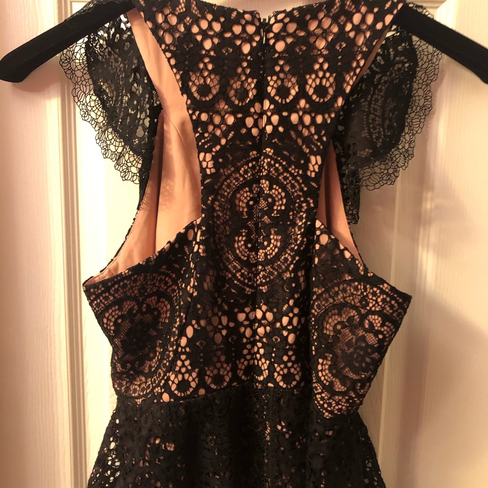 ALEXIS LACE TOP - Picture 3 of 3